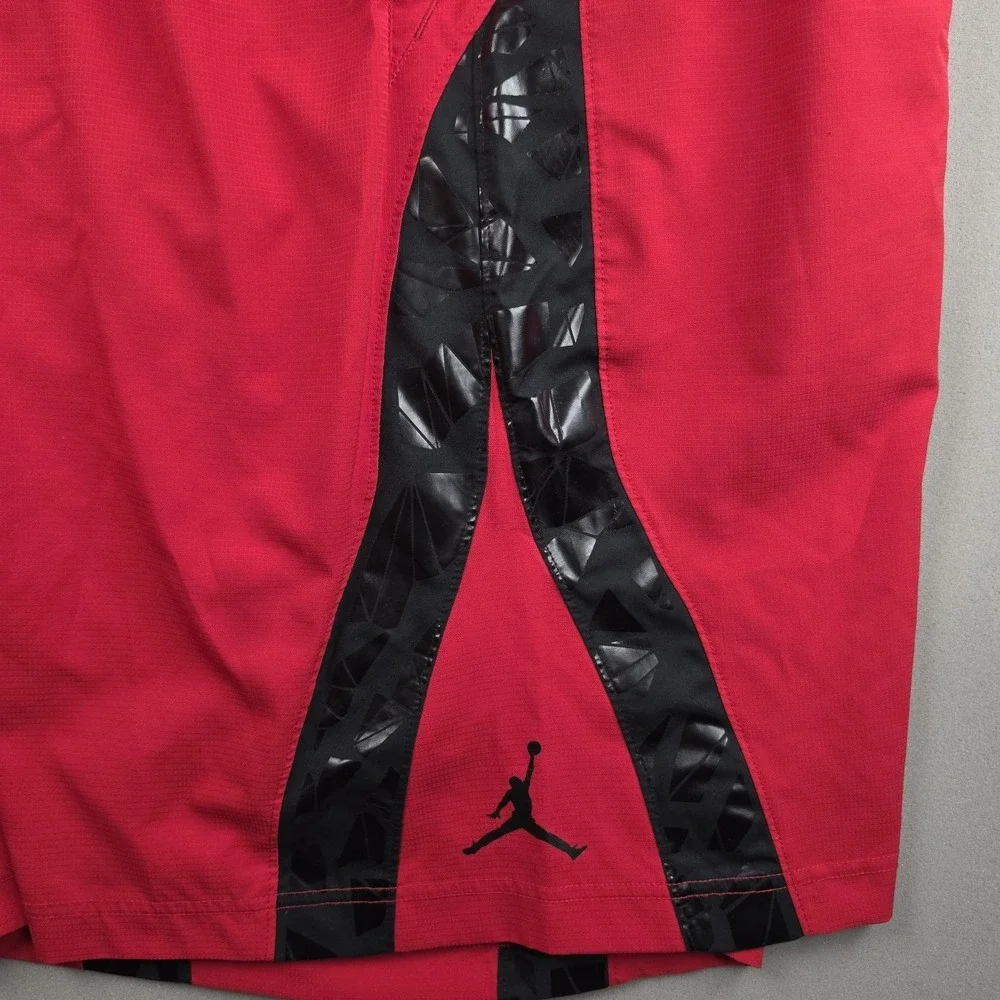 Jordan Mens XL Red Black Basketball Shorts Dri-FIT Geometric Side Panels 547620